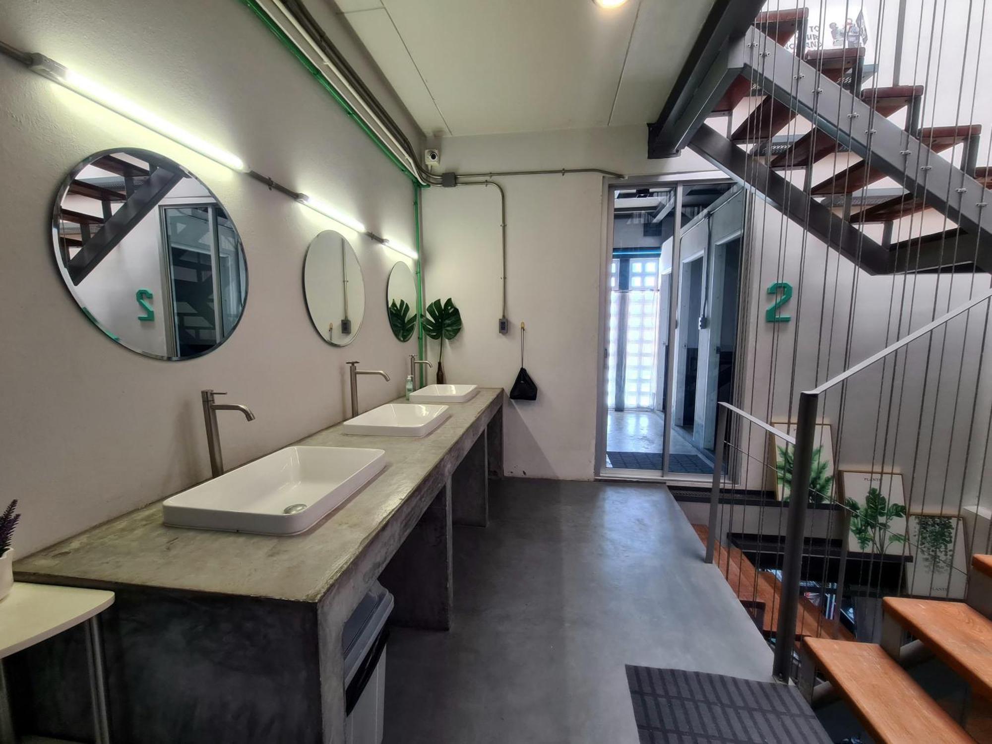 Hybrit hostel&cafe Hat Yai Exterior foto